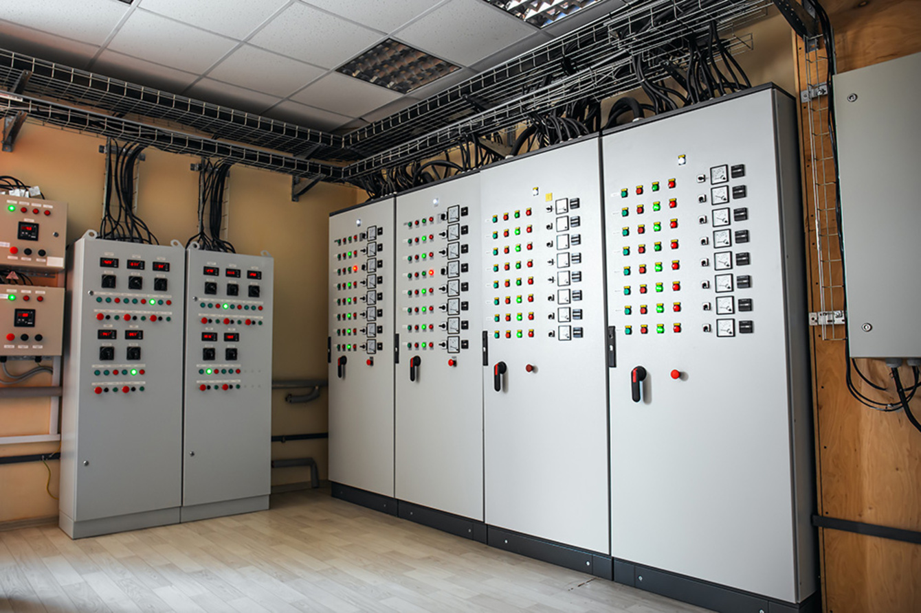 Schalt­anlagen­bau bei Elektrotechnik Adler in Herborn